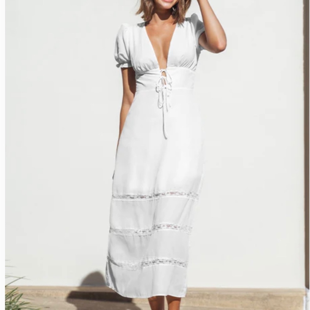 White dress XS BRAND NEW WITH TAGS NEVER WORN